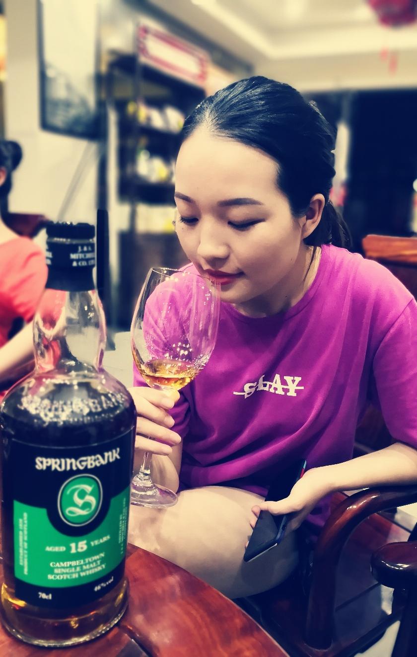 威士忌，原来女人比男人更爱!