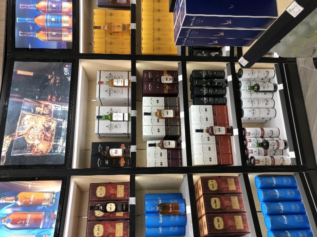 广州机场也不错