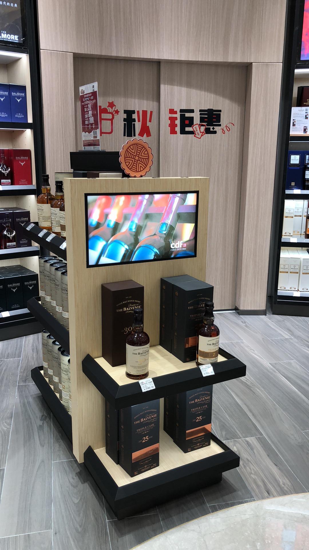 广州机场也不错