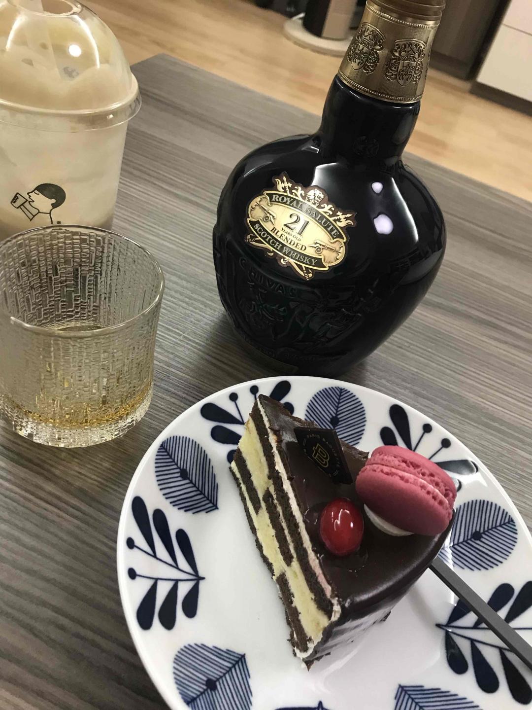 晚饭没吃饱<img src='https://sdata.whiskyworm.com/xcxpics/emoji_21.png' class='emoji' />