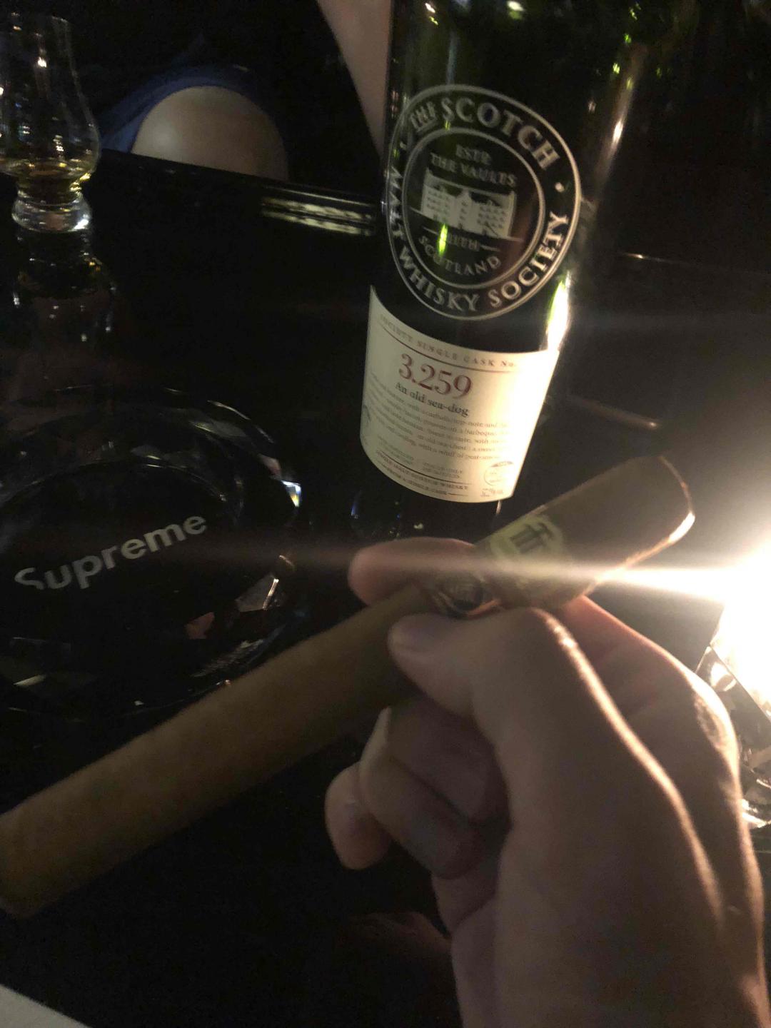 飘了飘了，都敢喝这个了