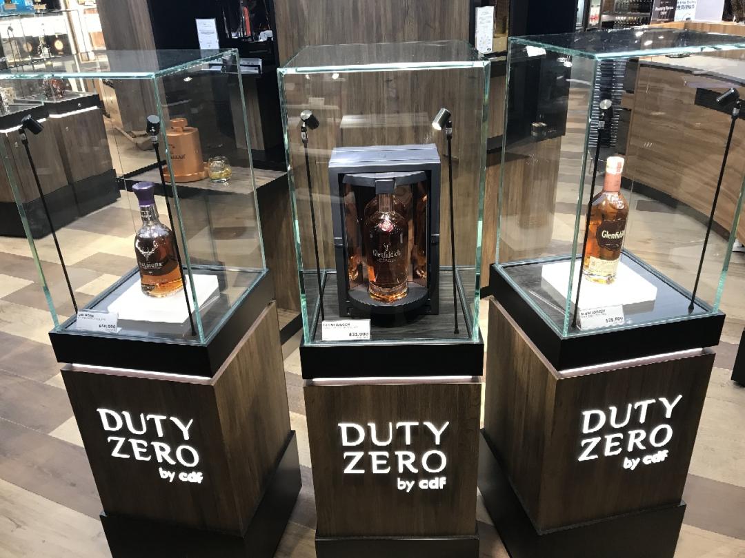 香港机场搂一眼