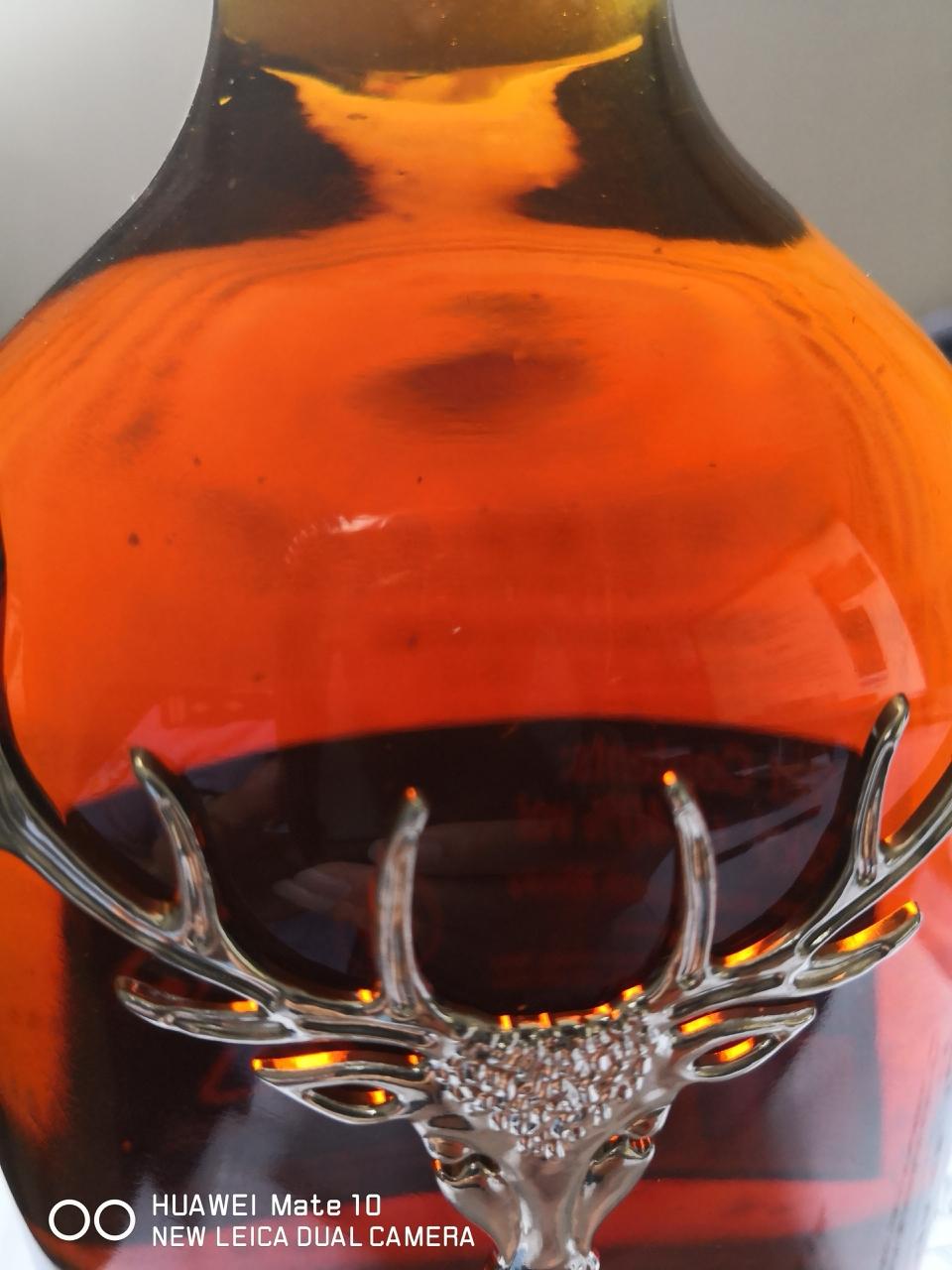 达摩亚历山大酒中有漂浮物