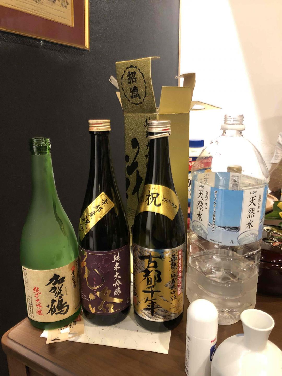 畅饮纯米酒。