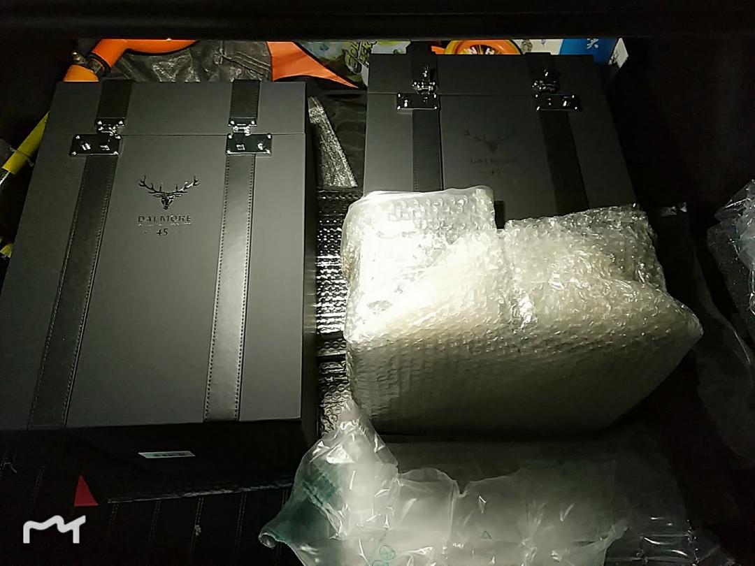 以为今晚要大排档了，最后老板带回家了，开了香槟王，谢谢厚爱。