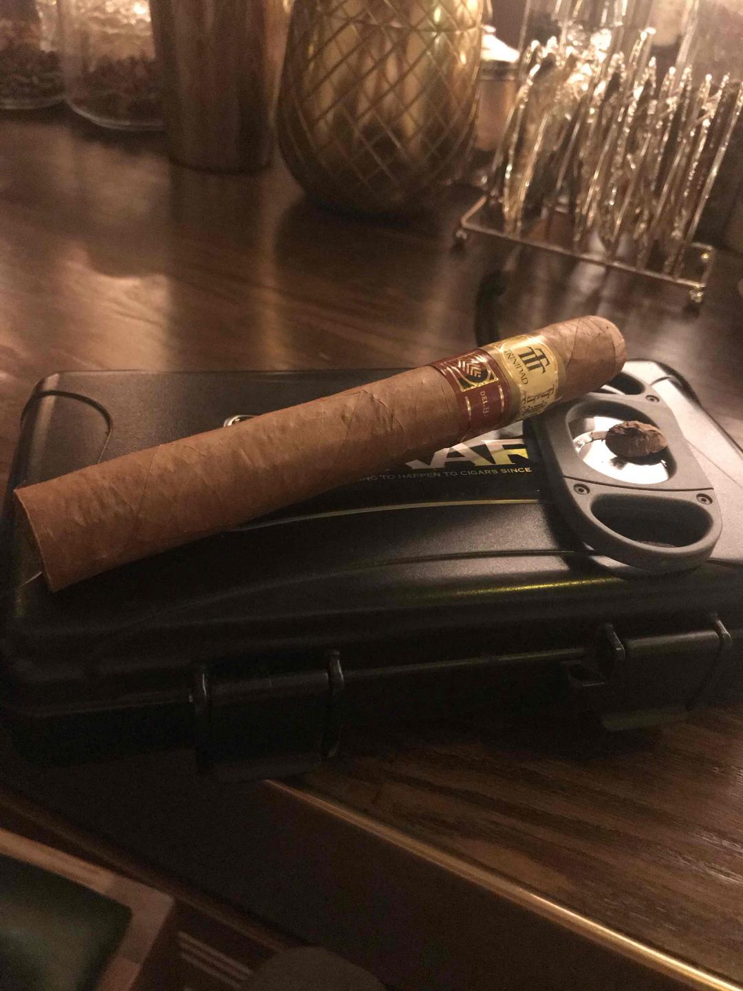 来了好久看了很多大佬 比如小涵总、首黑总，也学习了很多第一次发帖