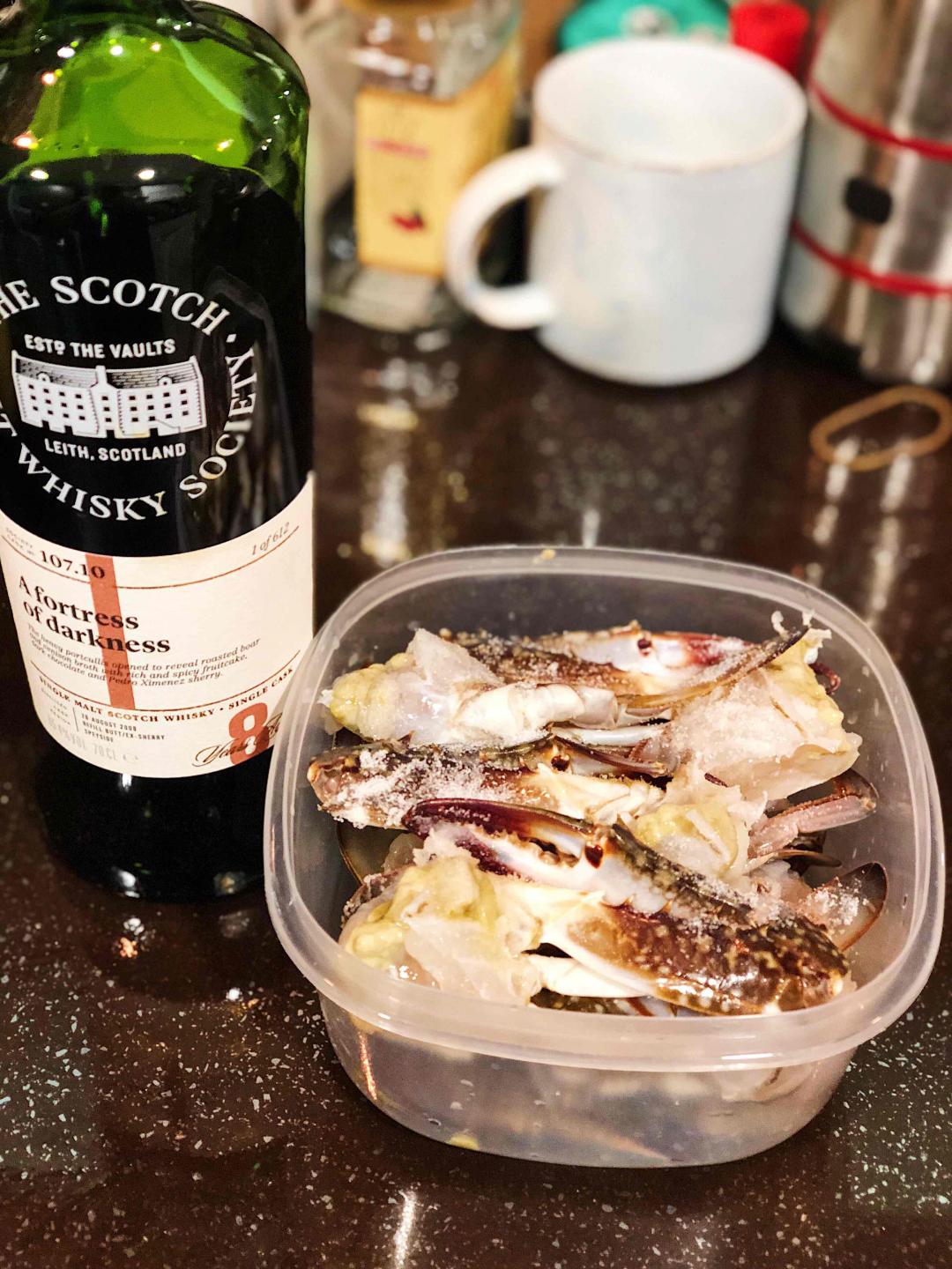 我只能说酒虫的朋友太了解我了，威士忌呛的蟹，真的不一样，下次用泥煤的试试。