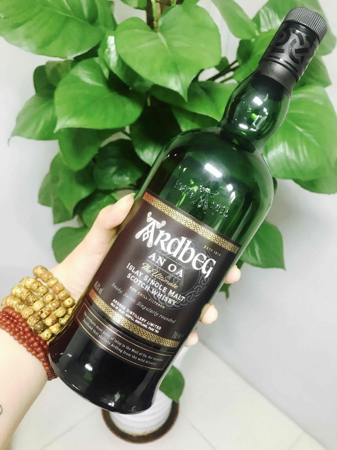Ardbeg 22年没抢到，只能喝杯其他的假装下下了<img src='https://sdata.whiskyworm.com/xcxpics/emoji_6.png' class='emoji' />