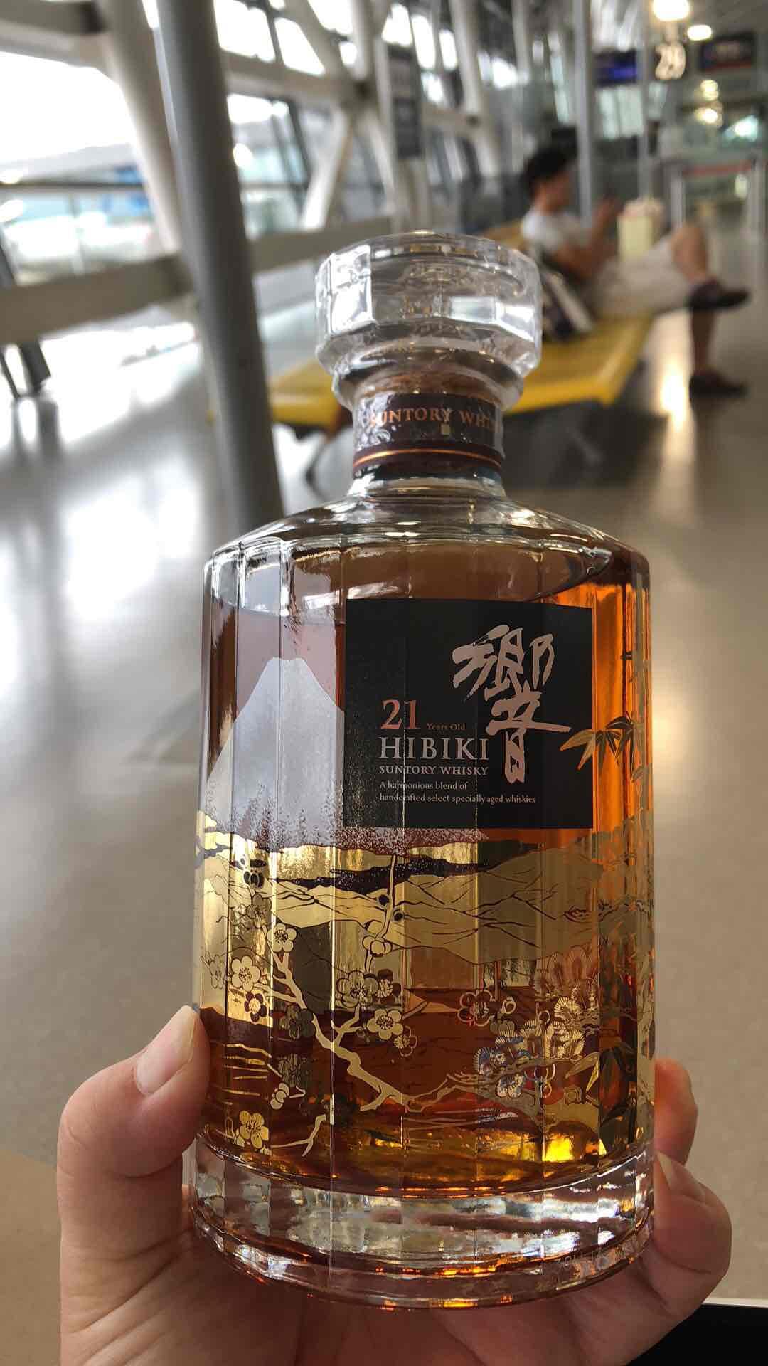 關西機場今天有酒 有酒 有酒 <img src='https://sdata.whiskyworm.com/xcxpics/emoji_21.png' class='emoji' />