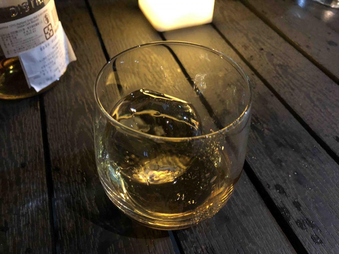 庆祝国庆喝一杯！