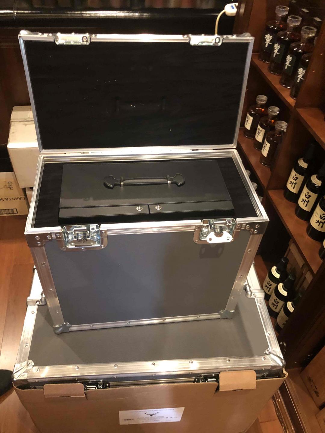 这个箱子是要让我再放一百年吗？