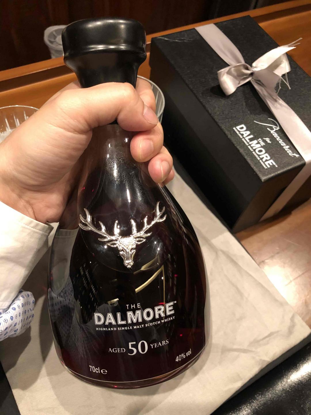 这个箱子是要让我再放一百年吗？