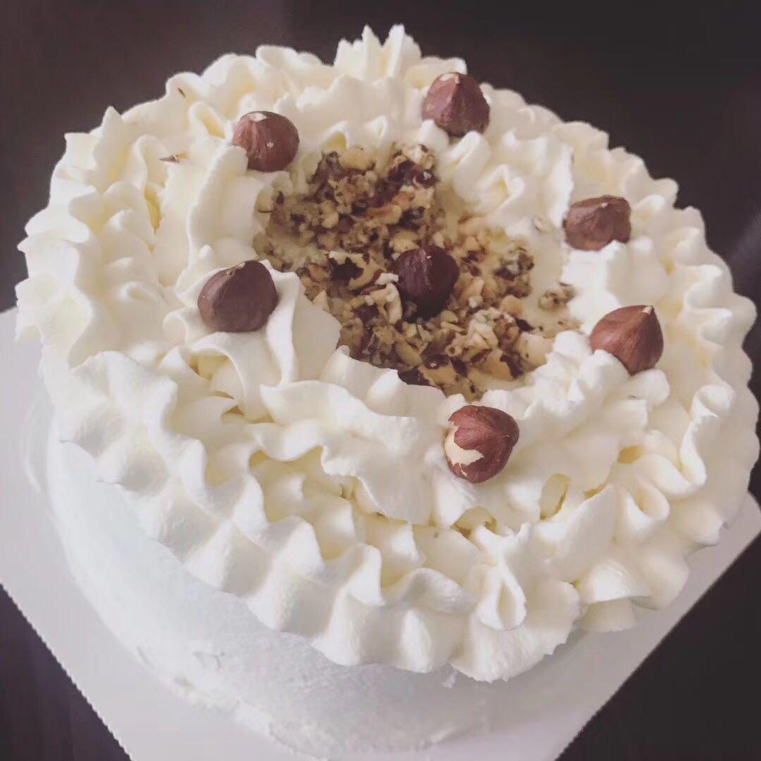 海盐太妃糖酱榛子奶油蛋糕🍰