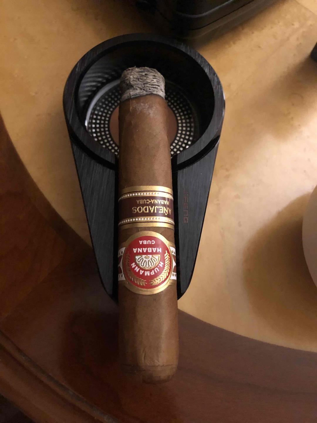 工作时不能喝酒，只能灰支口粮茄！