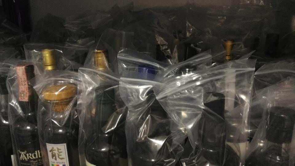 一直是，瓶盒分离，外套胶袋