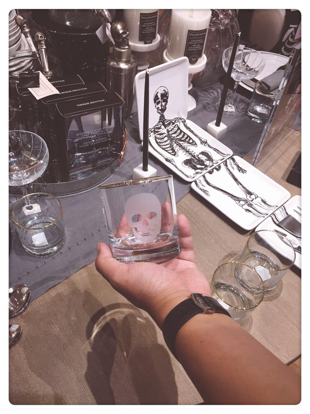 和万圣节很搭<img src='https://sdata.whiskyworm.com/xcxpics/emoji_14.png' class='emoji' />