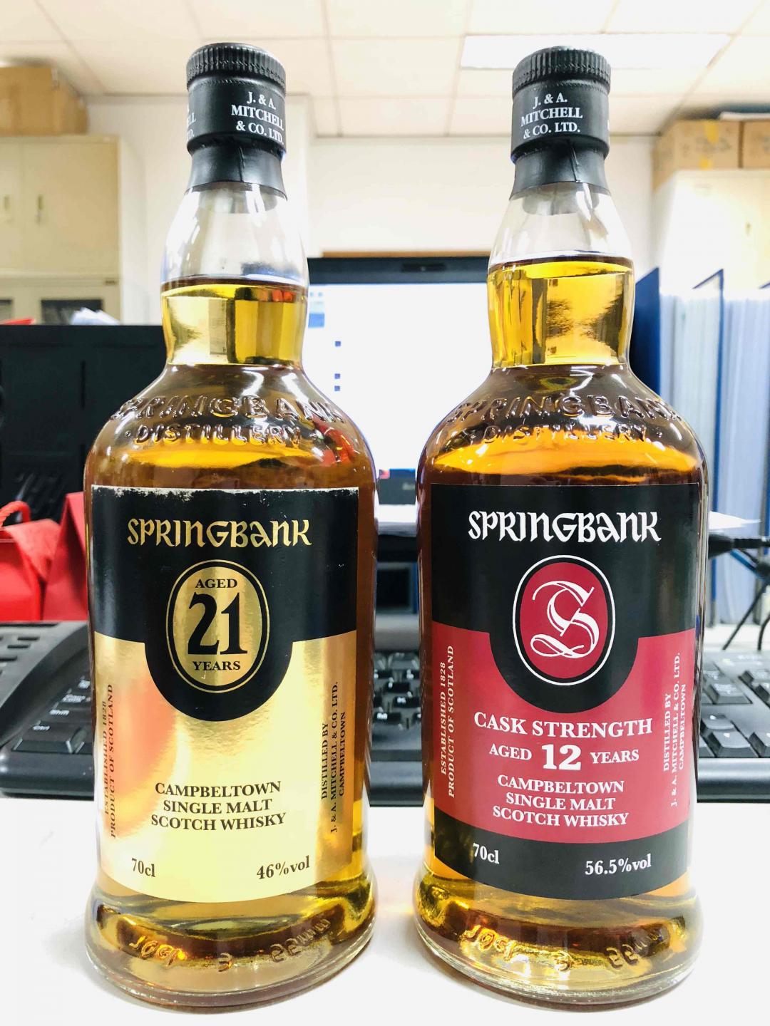 这液面。。。装瓶是看心情的么<img src='https://sdata.whiskyworm.com/xcxpics/emoji_4.png' class='emoji' />