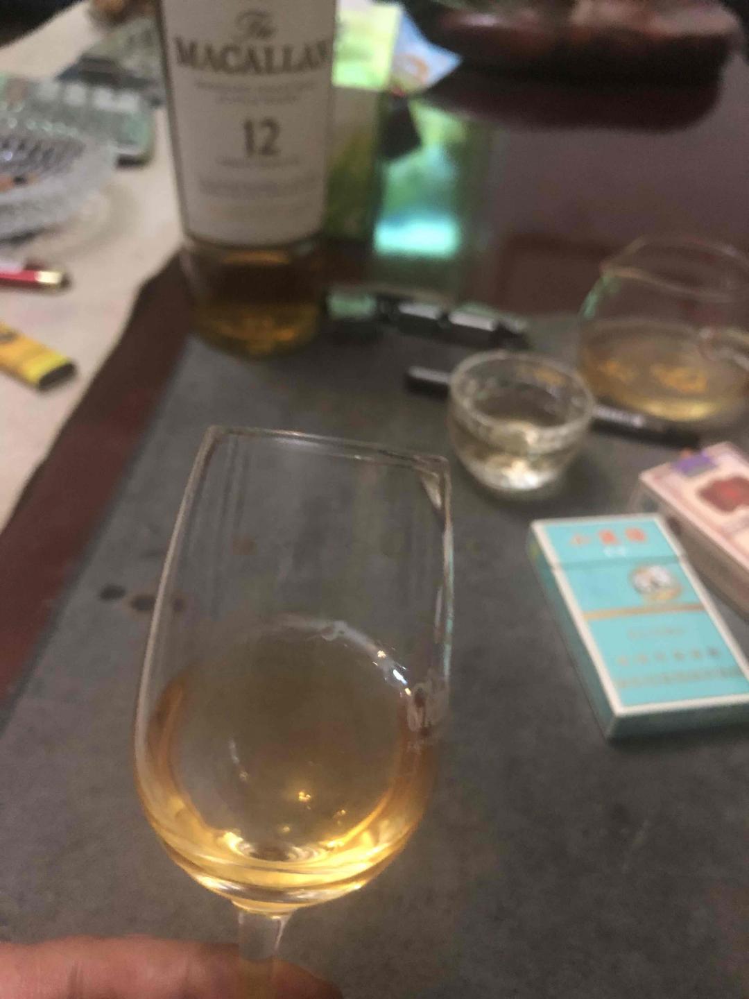 麦12 闻香90分 喝起来70分<img src='https://sdata.whiskyworm.com/xcxpics/emoji_30.png' class='emoji' /><img src='https://sdata.whiskyworm.com/xcxpics/emoji_30.png' class='emoji' />