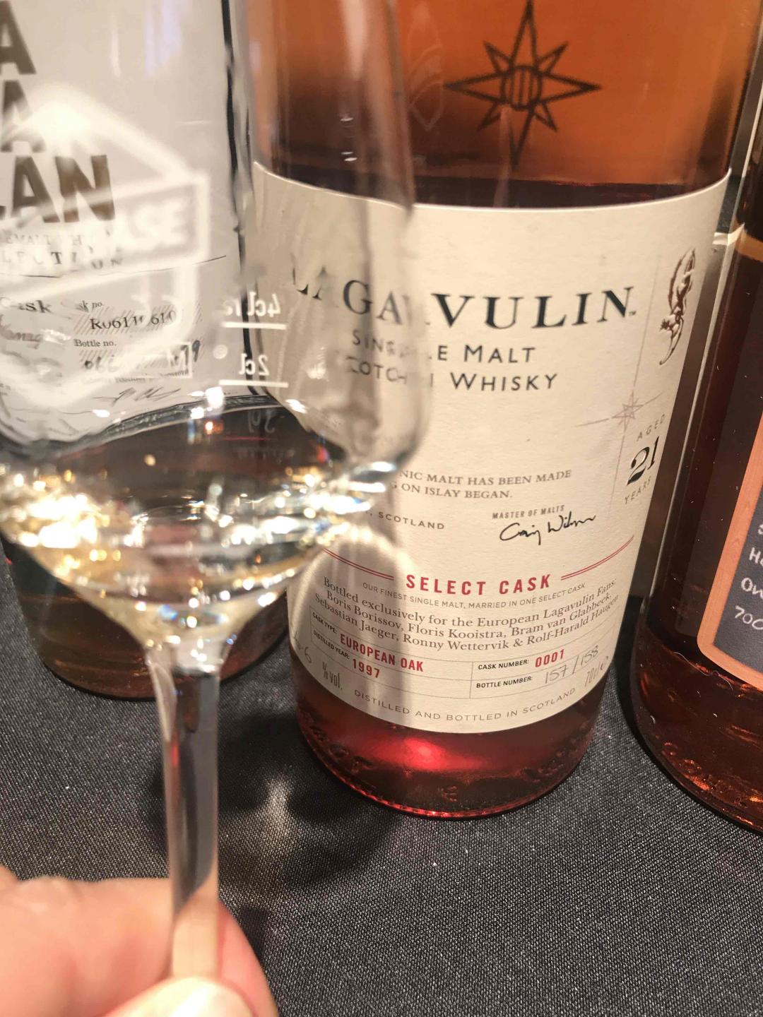 说好的这次来主要是试新酒的，但是见到这些，还能抵抗吗？I can resist anything except temptation.