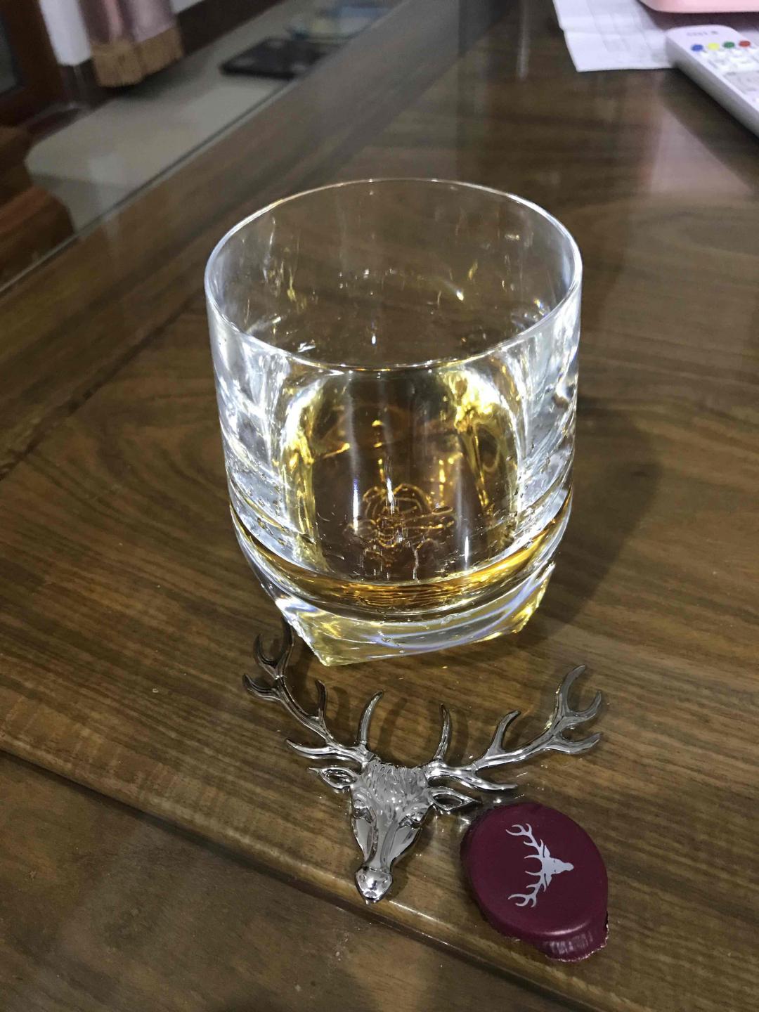好奇坏酒瓶