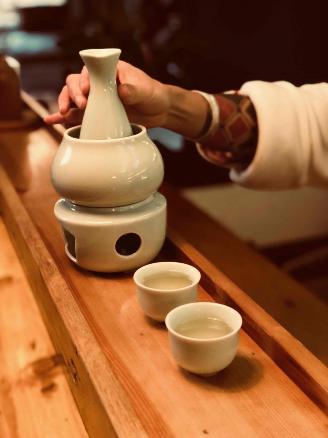 一杯花雕慰风尘