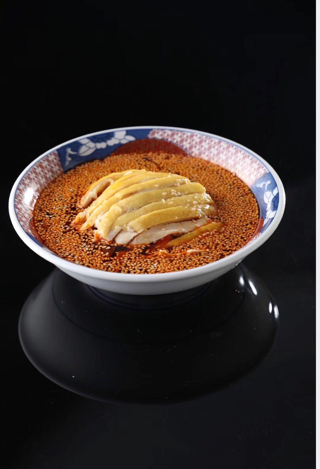 好兄弟新开的@川爱精品川菜生意火爆，原因之一就是餐厅推荐给客人的用餐配酒基本都是威士忌！<img src='https://sdata.whiskyworm.com/xcxpics/emoji_29.png' class='emoji' /><img src='https://sdata.whiskyworm.com/xcxpics/emoji_29.png' class='emoji' /><img src='https://sdata.whiskyworm.com/xcxpics/emoji_29.png' class='emoji' />