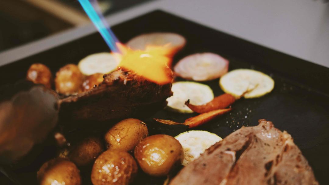 #秋风醉# 贴点秋膘可好<img src='https://sdata.whiskyworm.com/xcxpics/emoji_3.png' class='emoji' />