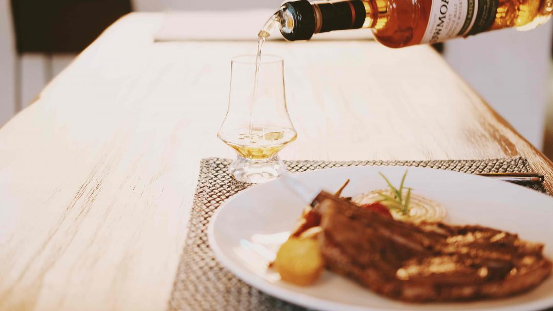 #秋风醉# 贴点秋膘可好<img src='https://sdata.whiskyworm.com/xcxpics/emoji_3.png' class='emoji' />