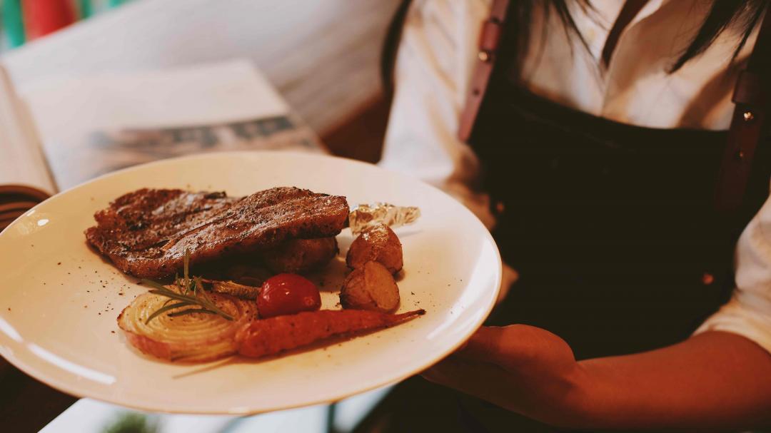 #秋风醉# 贴点秋膘可好<img src='https://sdata.whiskyworm.com/xcxpics/emoji_3.png' class='emoji' />