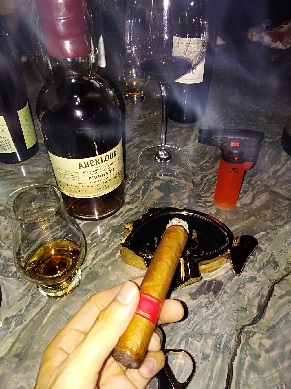 酒是用来喝的
