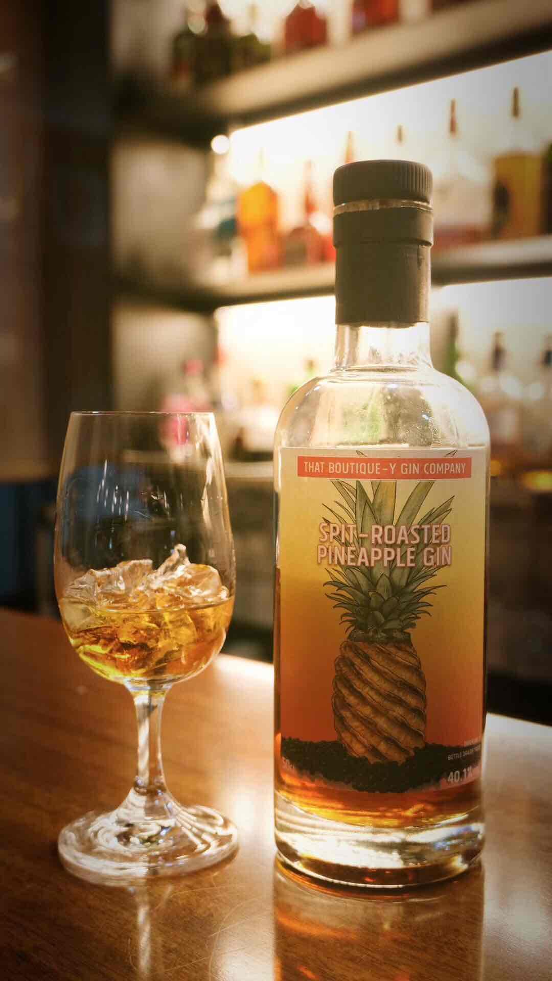 静静看着流光飞舞……🍍🥃🍂【醉秋风】