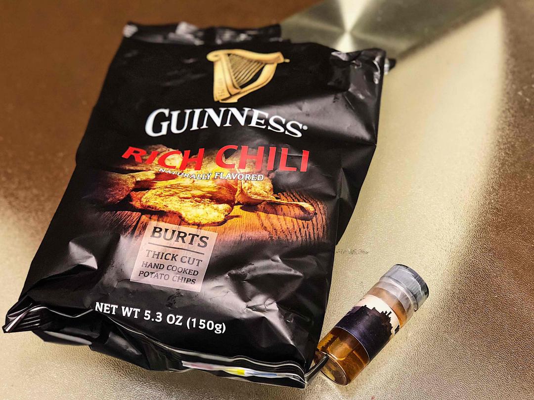 黑啤薯片配黑暗城堡🏰