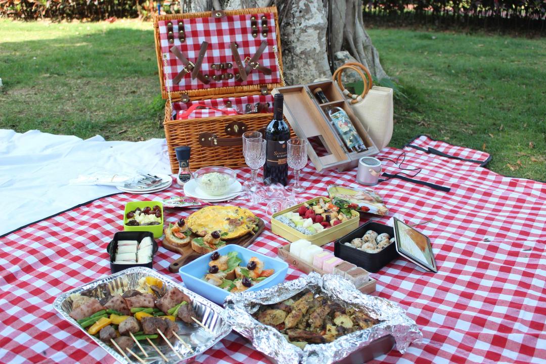 广州夏天般的醉秋风。