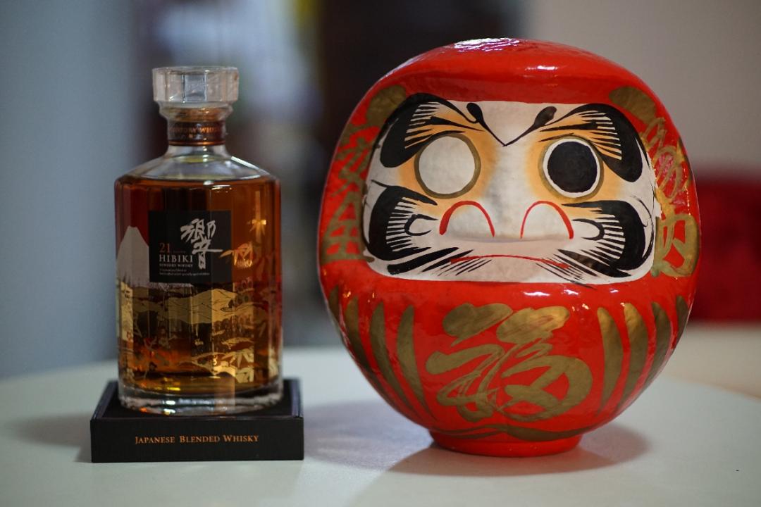 求教两支瓶子真有区别？