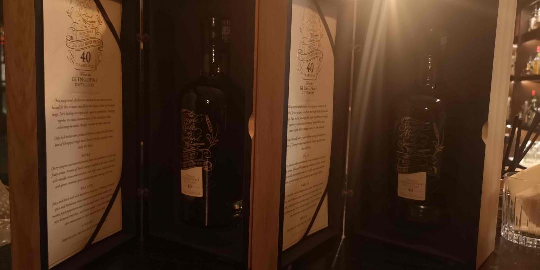 礼物一份，我反正不认识<img src='https://sdata.whiskyworm.com/xcxpics/emoji_14.png' class='emoji' />