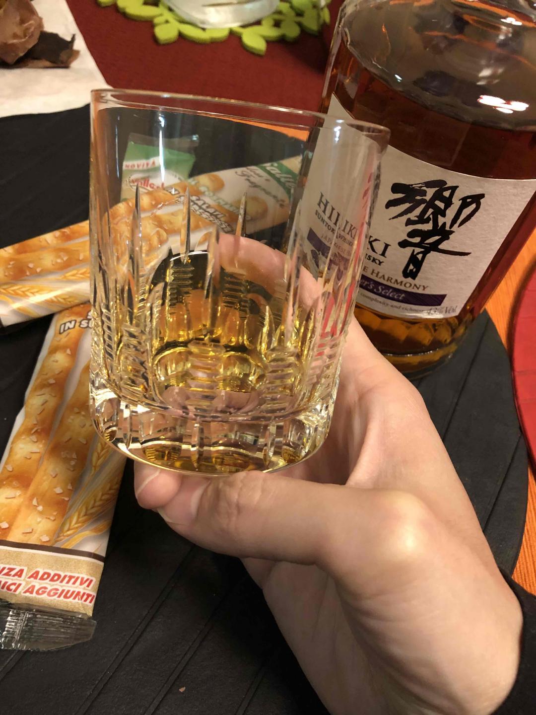 非常喜欢的口粮，迥异且回味，加上握住瓶盖那光滑踏实的感觉，为什么不为它买单，个人觉得值就好