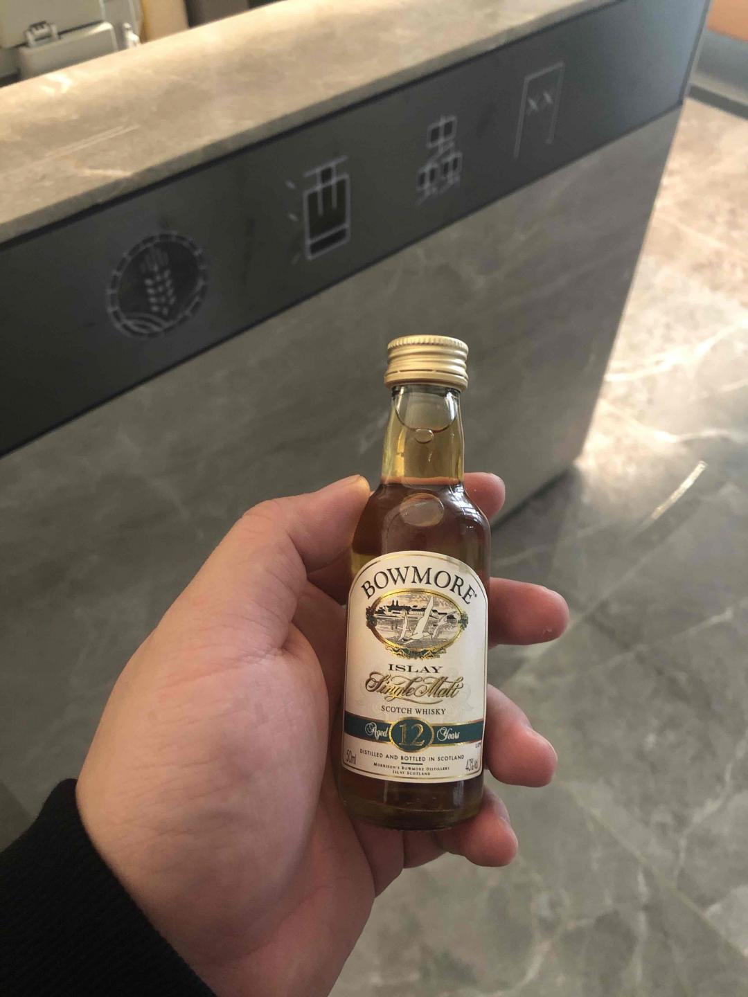 这几天给服务器线路做了下升级 大家可以反应下，打算交流区改下版，大家有什么建议的么，采纳的送图片的酒<img src='https://sdata.whiskyworm.com/xcxpics/emoji_14.png' class='emoji' /><img src='https://sdata.whiskyworm.com/xcxpics/emoji_14.png' class='emoji' />