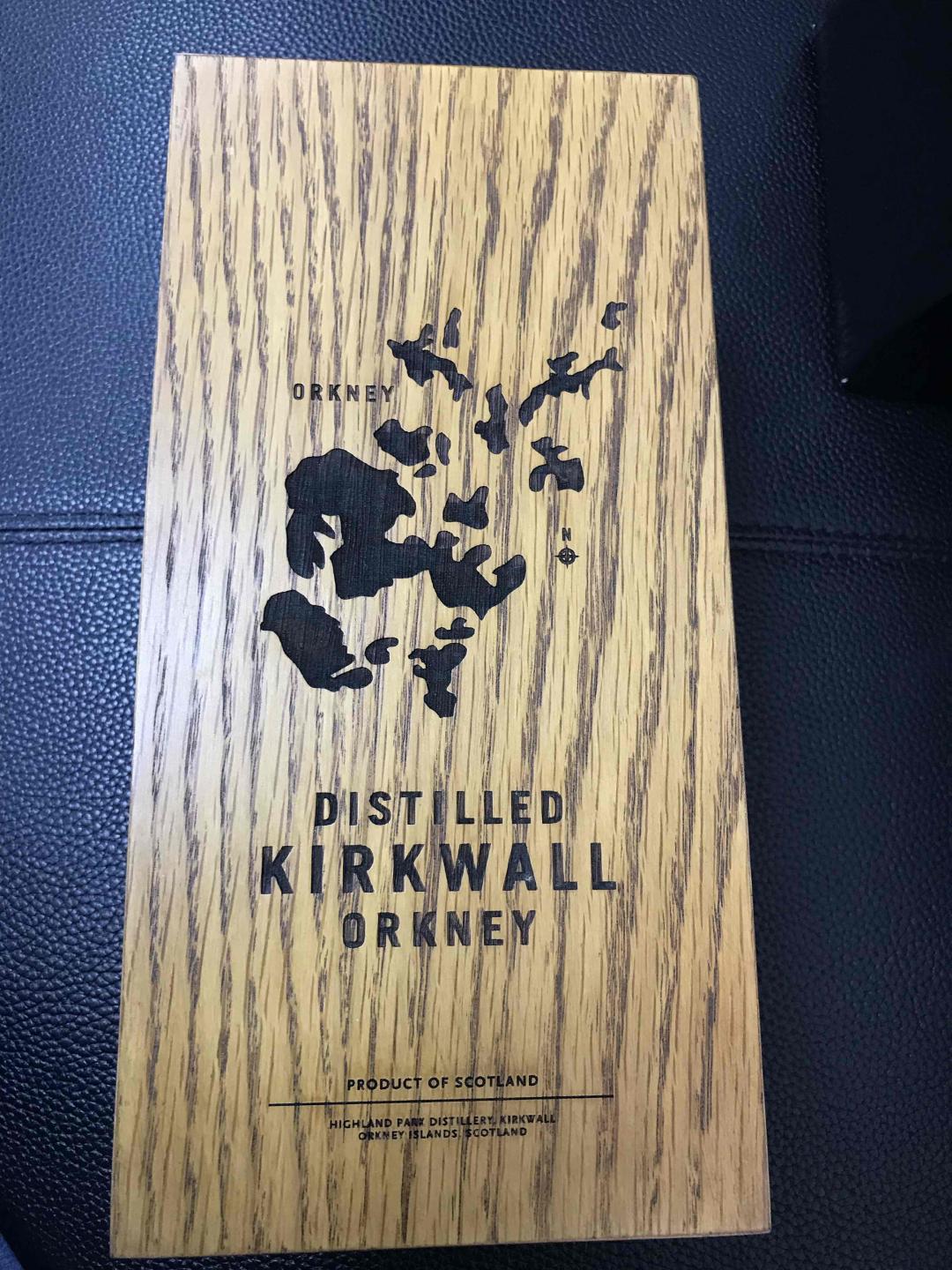 颜值高，不知道内涵怎样。<img src='https://sdata.whiskyworm.com/xcxpics/emoji_58.png' class='emoji' /><img src='https://sdata.whiskyworm.com/xcxpics/emoji_58.png' class='emoji' /><img src='https://sdata.whiskyworm.com/xcxpics/emoji_58.png' class='emoji' />