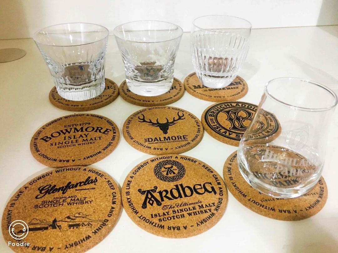 折腾了几个杯垫<img src='https://sdata.whiskyworm.com/xcxpics/emoji_21.png' class='emoji' /><img src='https://sdata.whiskyworm.com/xcxpics/emoji_21.png' class='emoji' />