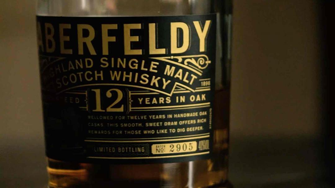 喝酒可以来点仪式感<img src='https://sdata.whiskyworm.com/xcxpics/emoji_29.png' class='emoji' />