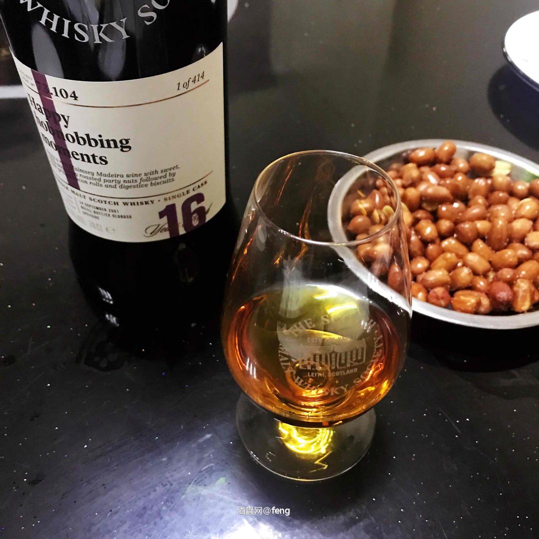 一杯酒，一碟花生米，一锅炒黄牛肉