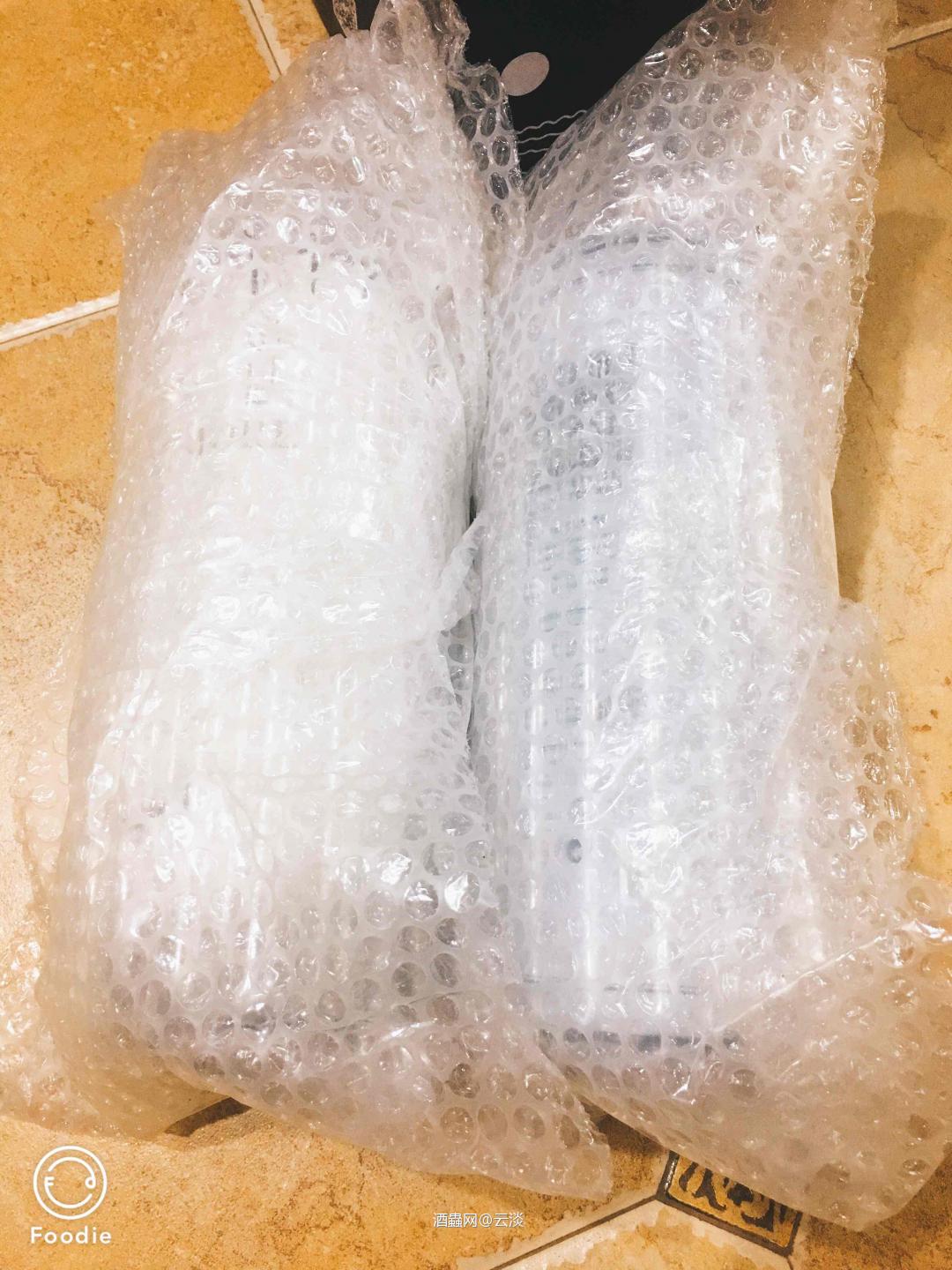 早上最开心的莫过于，拆酒虫的炸药包<img src='https://sdata.whiskyworm.com/xcxpics/emoji_14.png' class='emoji' />