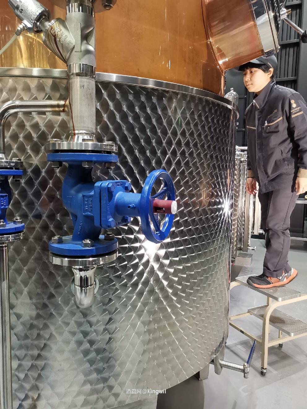 有趣，刚刚从蒸馏器里出来还是温热的原酒