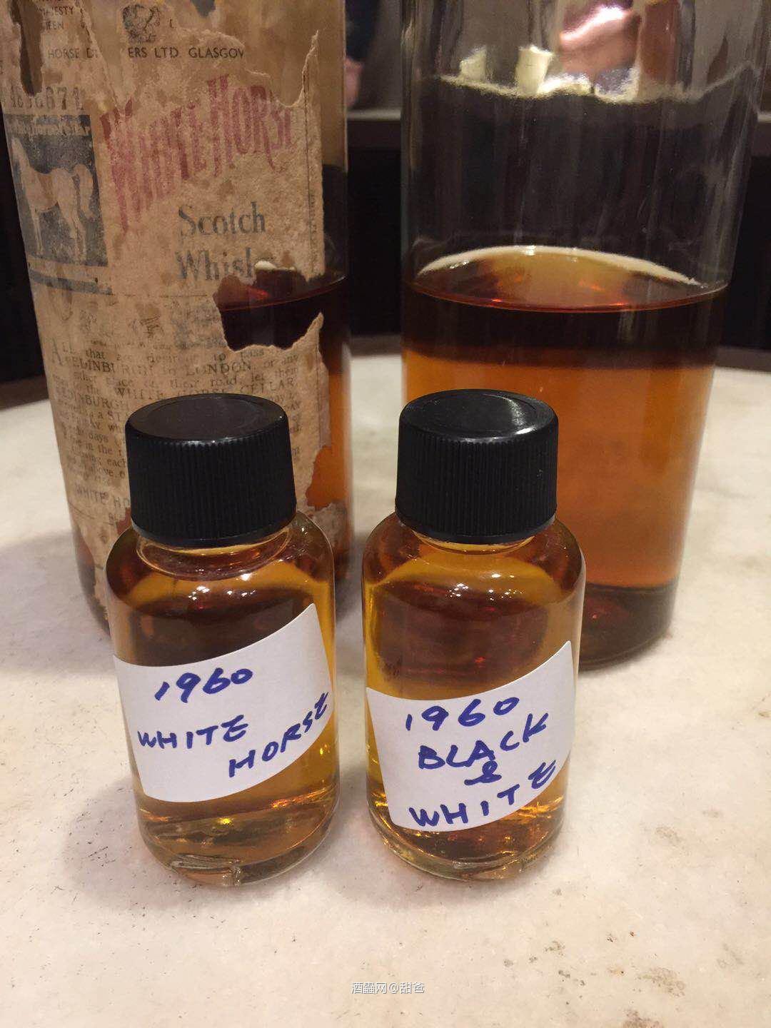 1960年彈弓頭白馬，1960年彈弓頭黑白狗🐶，水位，酒標，品相如此完美，得之惜之！！！