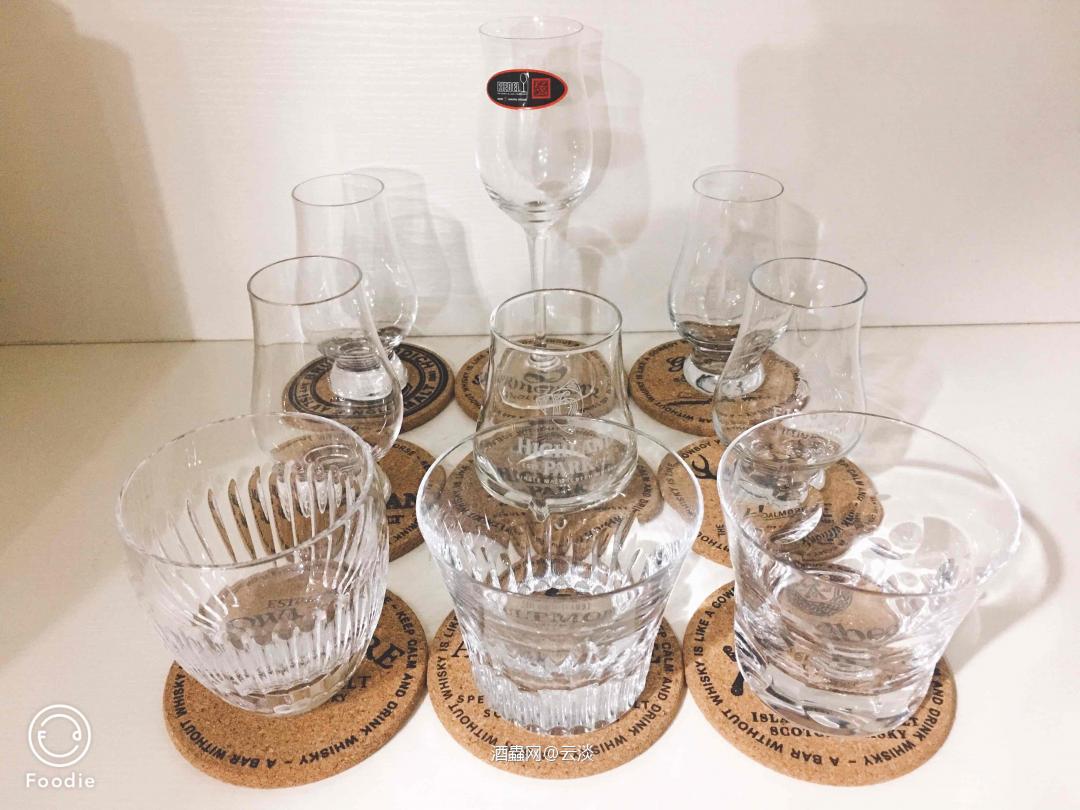 双十二买了五个小杯子到了<img src='https://sdata.whiskyworm.com/xcxpics/emoji_14.png' class='emoji' />原先喝红的，转威来九宫格满了！不再买了<img src='https://sdata.whiskyworm.com/xcxpics/emoji_72.png' class='emoji' />