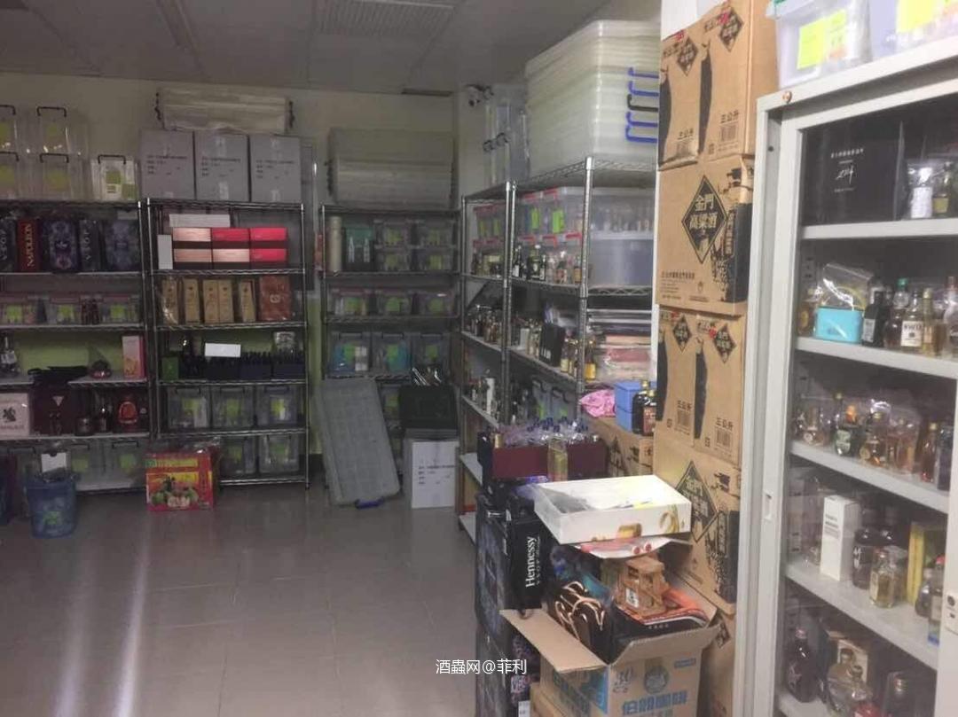 我的好友，台灣小樣酒第一人收藏破5萬瓶 耗時27年