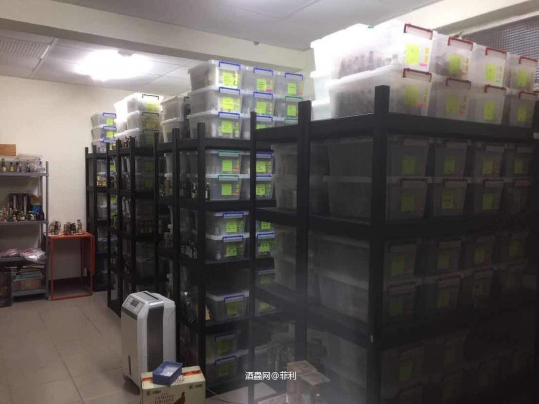 我的好友，台灣小樣酒第一人收藏破5萬瓶 耗時27年