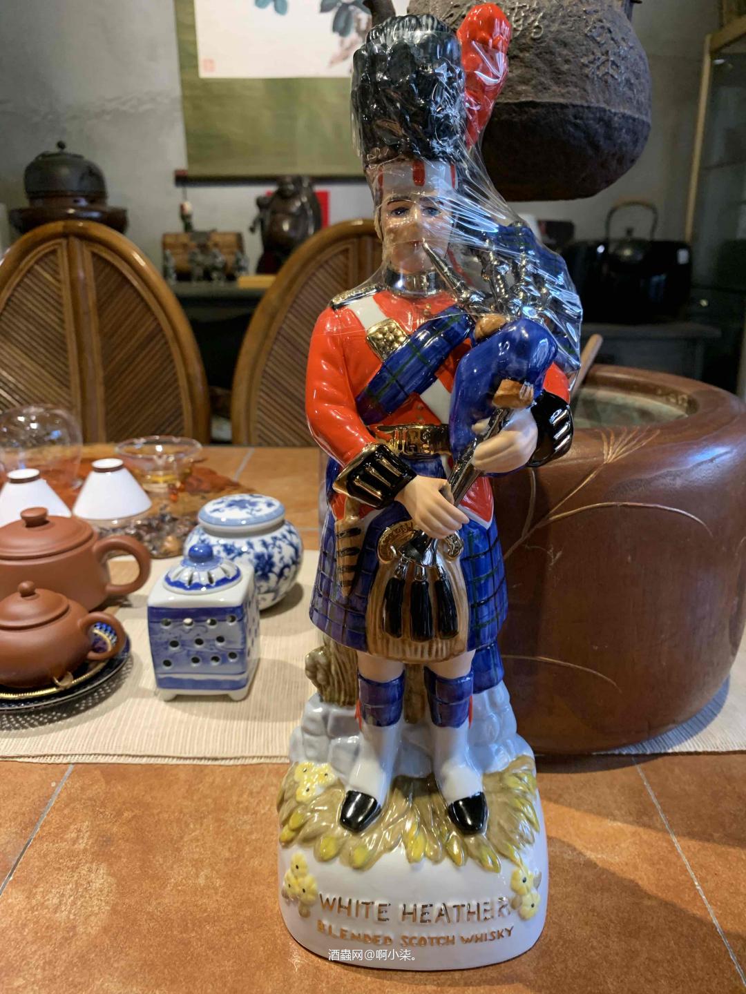 有没有人跟我一样， 不在乎酒好不好喝！！！🤷🏿‍♀️🤷🏿‍♀️ 在乎的是外形要美<img src='https://sdata.whiskyworm.com/xcxpics/emoji_21.png' class='emoji' /><img src='https://sdata.whiskyworm.com/xcxpics/emoji_21.png' class='emoji' />