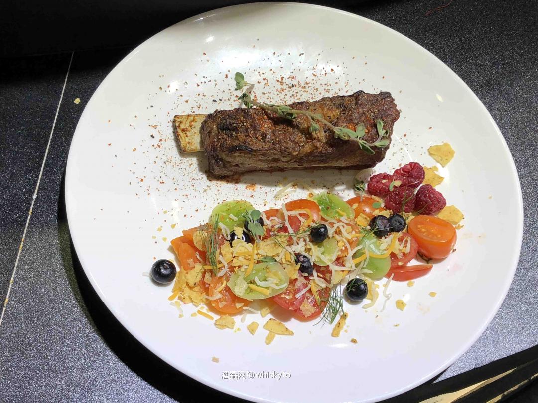 再来一杯小威就完美了<img src='https://sdata.whiskyworm.com/xcxpics/emoji_29.png' class='emoji' />