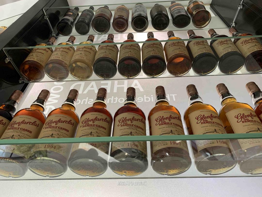 花格家族就快齐了<img src='https://sdata.whiskyworm.com/xcxpics/emoji_30.png' class='emoji' /><img src='https://sdata.whiskyworm.com/xcxpics/emoji_30.png' class='emoji' /><img src='https://sdata.whiskyworm.com/xcxpics/emoji_30.png' class='emoji' />